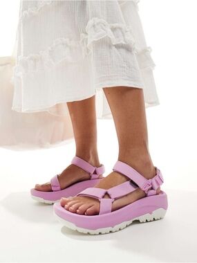 NEW Teva Hurricane XLT2 Ampsole Sandals Pink White Size 7 xlt2 New